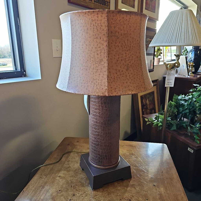 Alligator Form Table Lamp