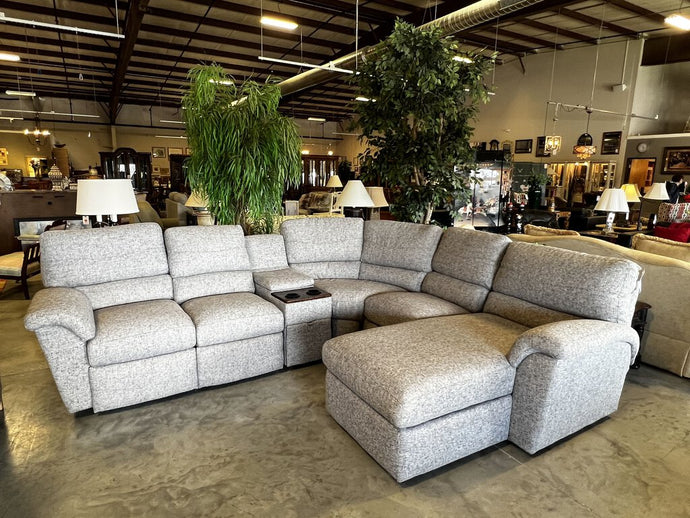 5 Piece Lt Gray Sectional w/Recliner & Lounge