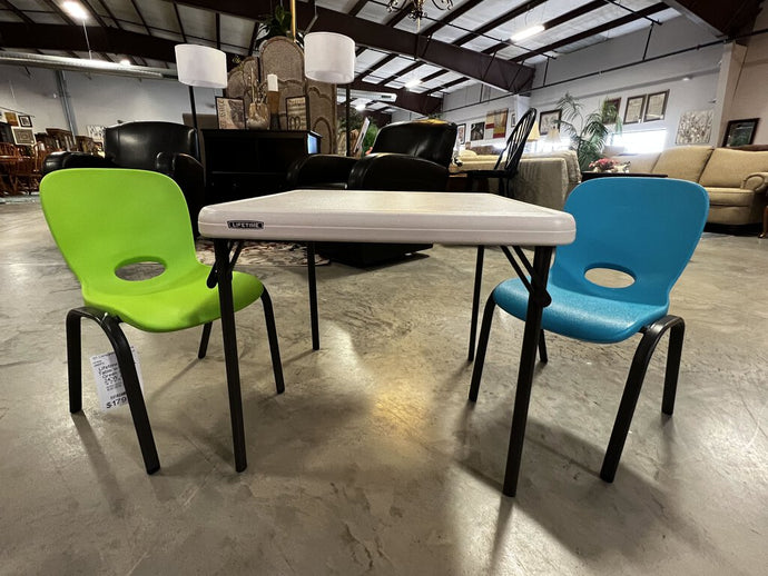 Lifetime Kiddie Table w/ Blue & Green Chairs