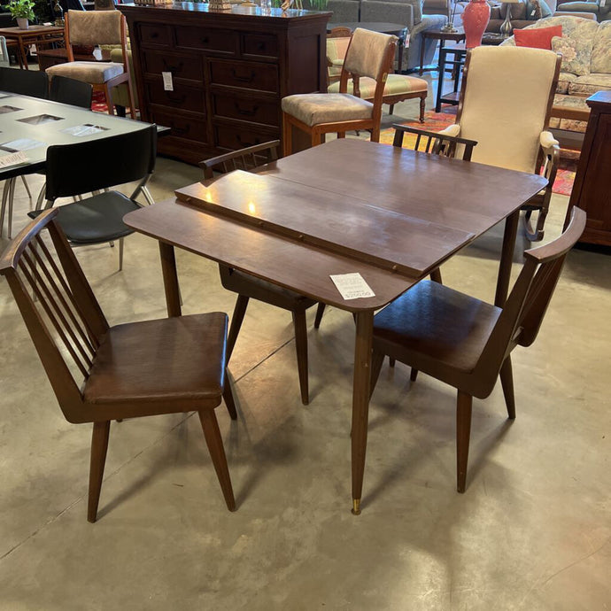 Brown Kitchen Table w/ 4 Brown Vinyl Chairs