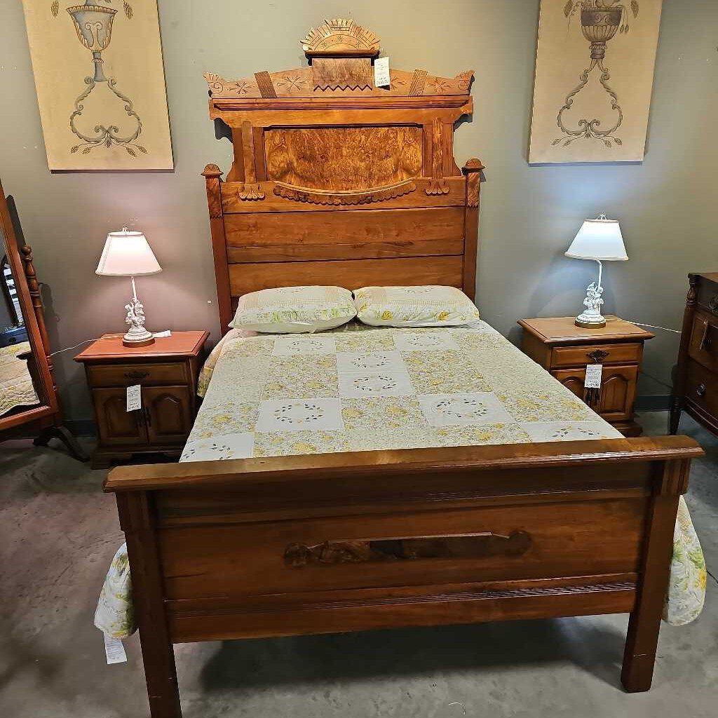 Antique Full Size Bed W/Decorative Hat