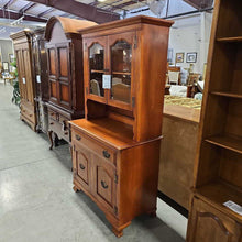 Load image into Gallery viewer, Cushman China Cabinet