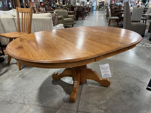 Oak Oval Dining Table w/1 Leaf