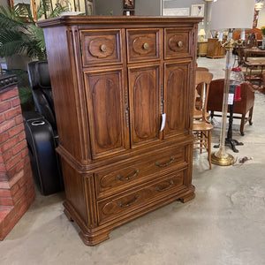 Armoire 2 Door/4 Drawer