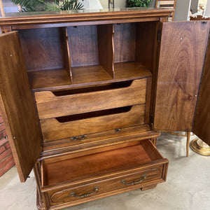 Armoire 2 Door/4 Drawer