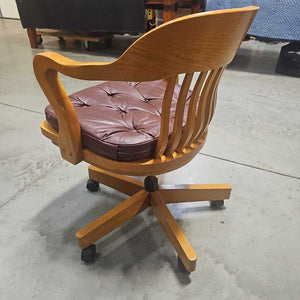 Vintage Oak Swivel Office Chair w/Pad