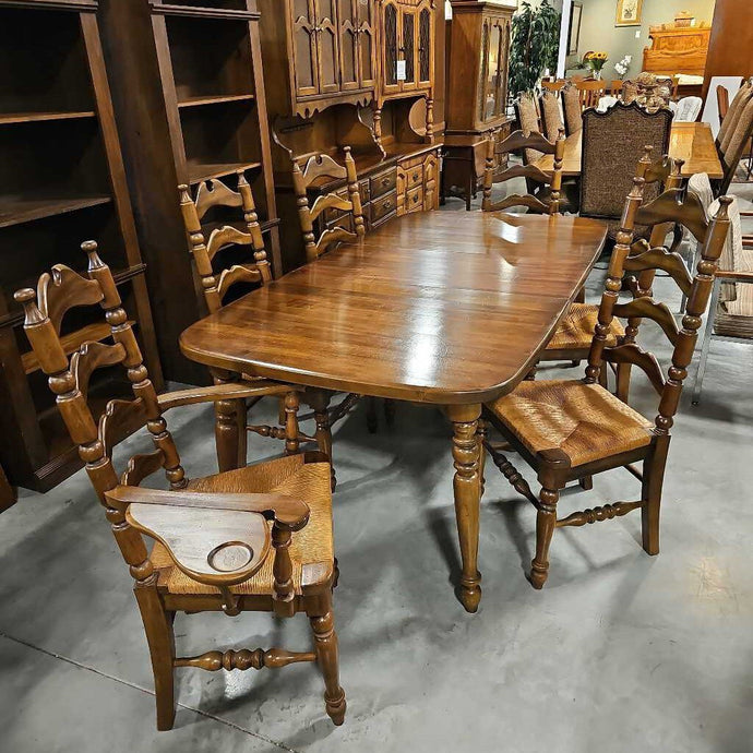 Dining Table w/6 Rush Seat Chairs & 2 Leaves