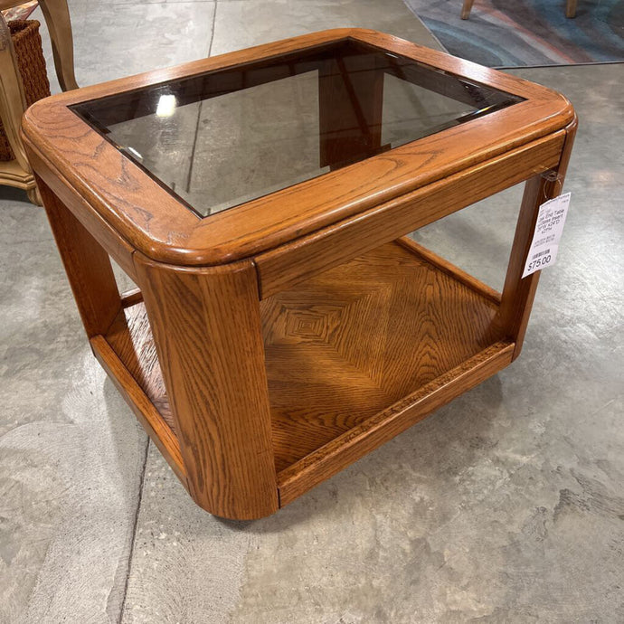 Oak End Table w/Glass Insert