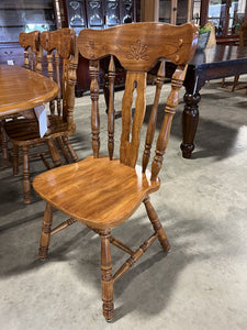 Oval Oak Dining Table w/1 Leaf & 6 Oak Dining Chairs