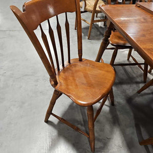 Ethan Allen Dining Table w/1leaf & 4 Chairs