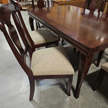 Load image into Gallery viewer, Dining Table w/1 Leaf &amp; 6 Chairs