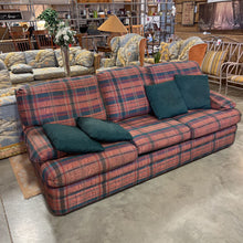 Load image into Gallery viewer, Flexsteel Green/Red Plaid Sofa w/4 Green Accent Pillows