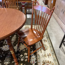 Load image into Gallery viewer, Tell City Round Dining Table w/2 leaves &amp; 4 Chairs