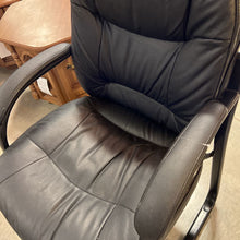 Load image into Gallery viewer, Black Accent/Office Chair