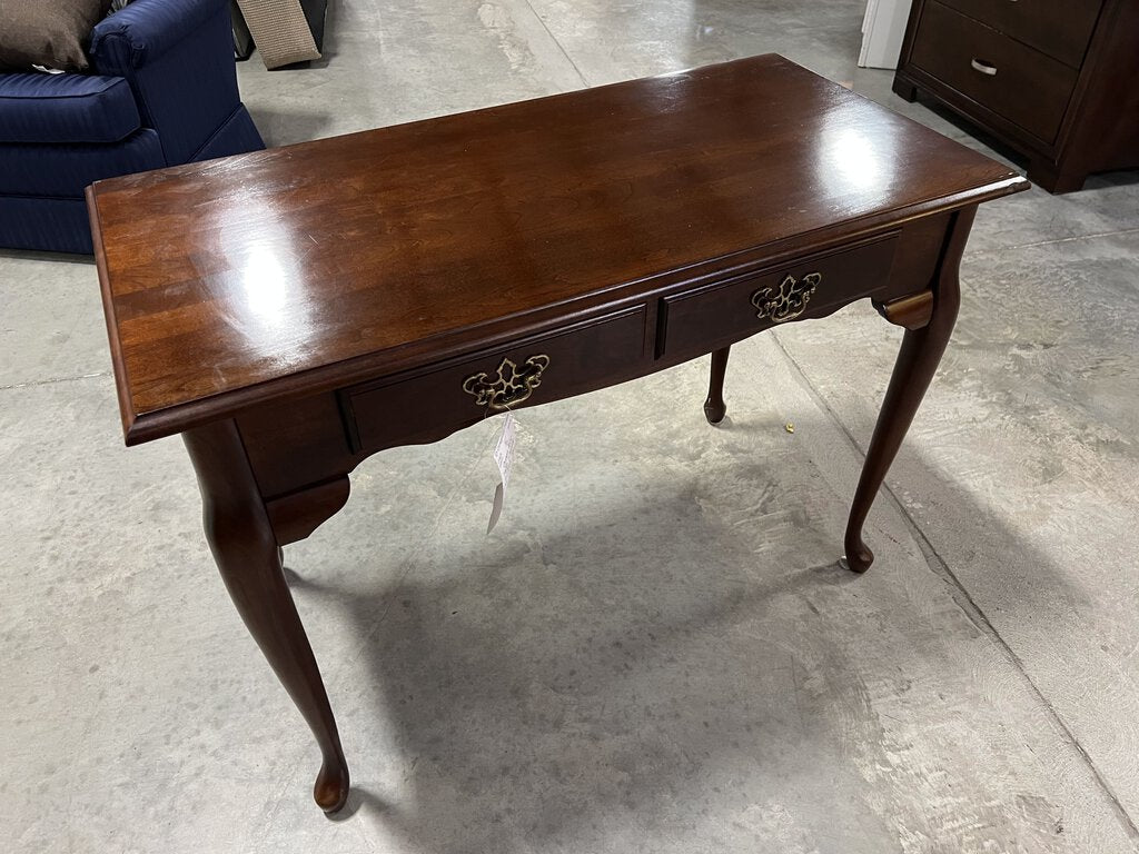 Queen Anne Table 1 Drawer w/Glass Top