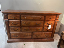 Load image into Gallery viewer, Dresser 11 Drawer