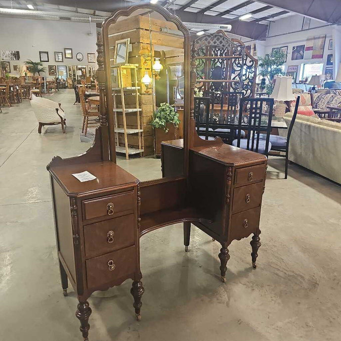 Abernathy Antique 6 Drawer Vanity