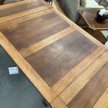 Load image into Gallery viewer, Oak Draw Leaf English Pub Table