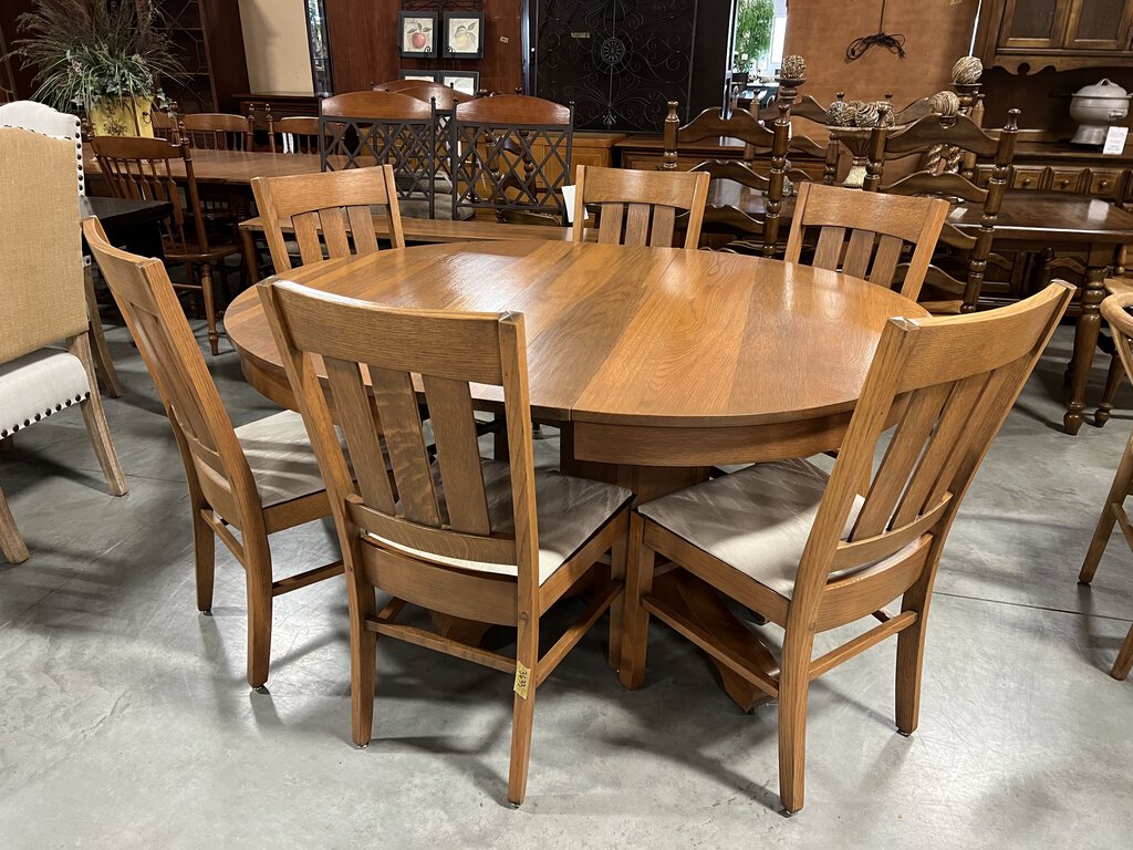 Light Brown Dining Table w/2 Leaves & 6 Chairs