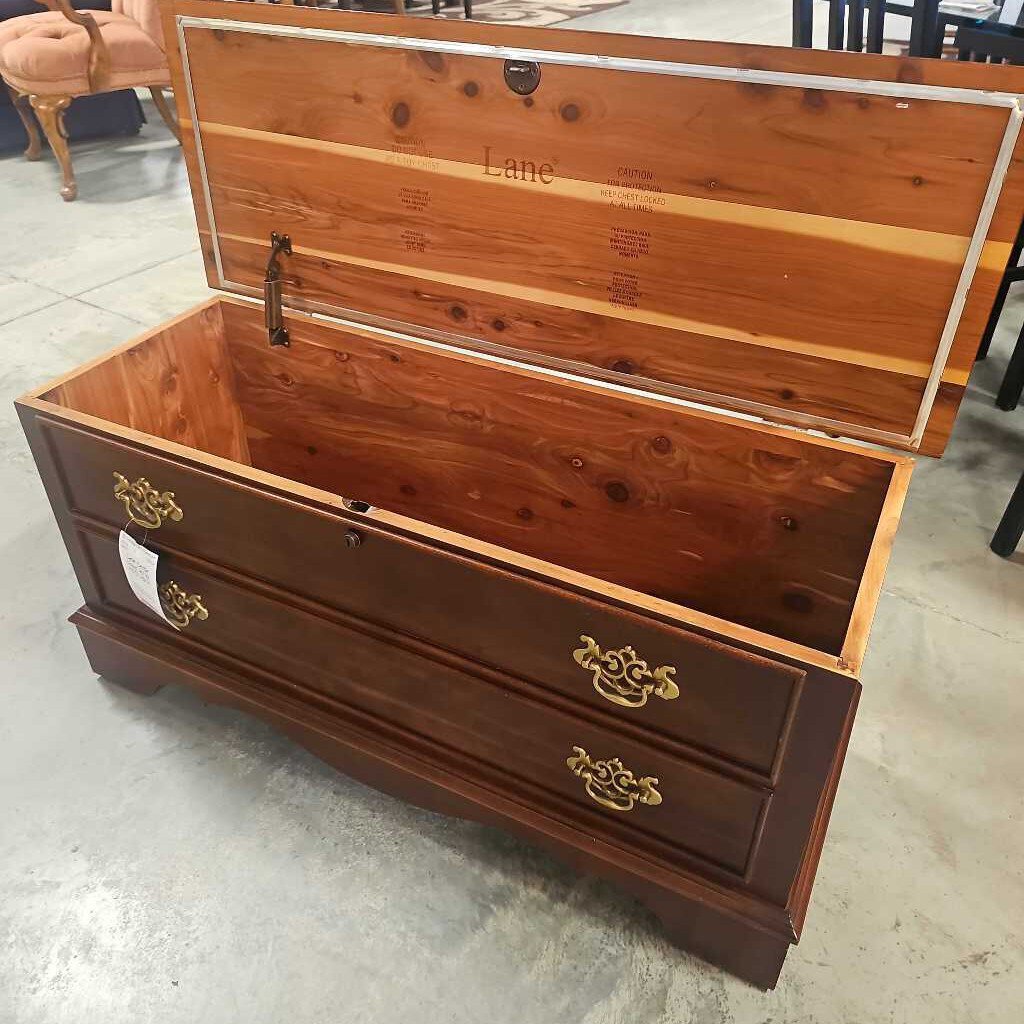 Lane Cedar Chest