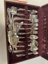 Load image into Gallery viewer, Prestige Silverware Set w/Case