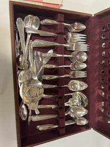 Prestige Silverware Set w/Case