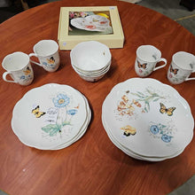 Load image into Gallery viewer, Lenox Set of 4 - 4 Piece Dishware w/ Butterfly Meadow Heart Dish