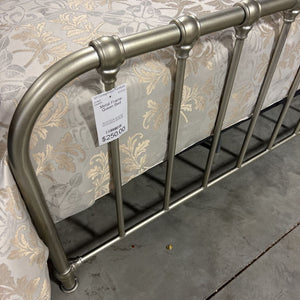 Metal Frame Queen Bed