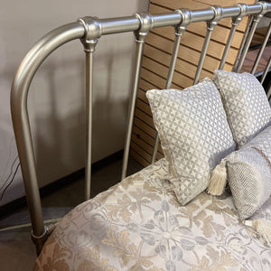 Metal Frame Queen Bed