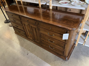 Ethan Allen Classic Manor Solid Maple 9 Drawer/2 Door Dresser