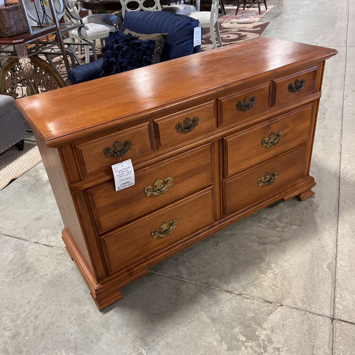 Young Republic 6 Drawer Dresser