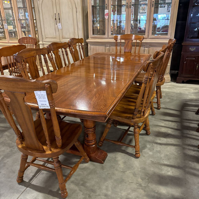 Dining Table w/2 Leaves & 8 Chairs