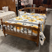 Load image into Gallery viewer, Full Size Maple Headboard w/Footboard Bed Frame