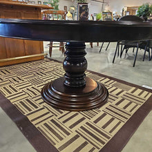 Load image into Gallery viewer, Round Pedestal Dining Table