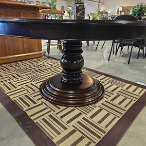 Round Pedestal Dining Table