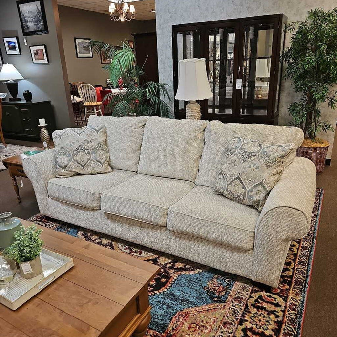 White/Beige Sofa w/Pillows