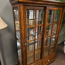 Load image into Gallery viewer, China Hutch 2 Door 2 Drawer