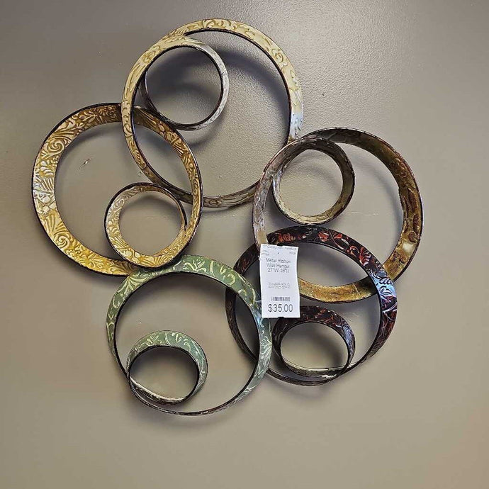 Metal Ribbon Wall Hanger