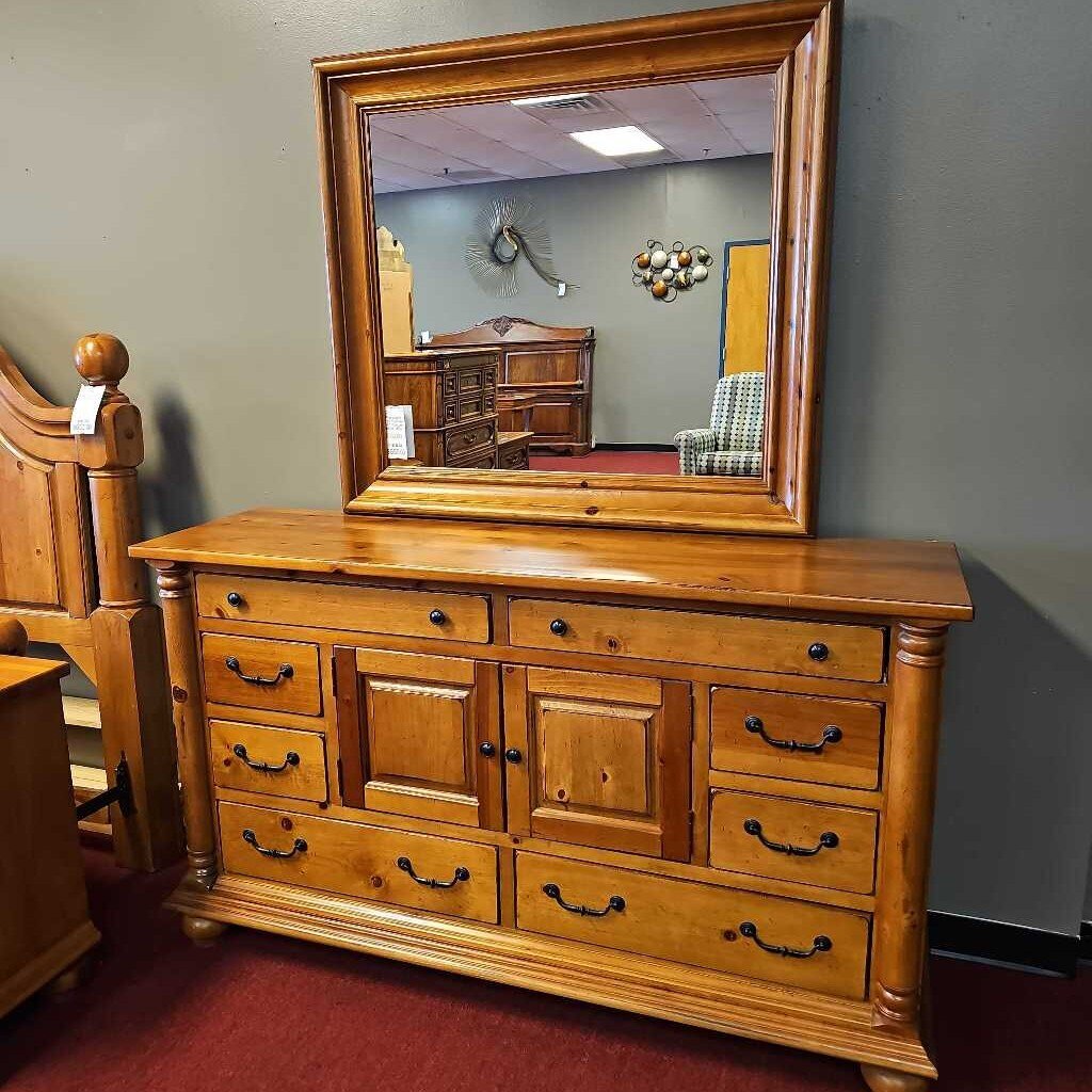 Pine Wood 8 Drawer Dresser w/2 Doors and Mirror
