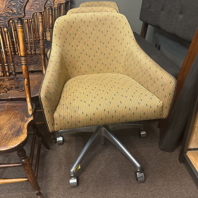 Dinning Chair on Wheels