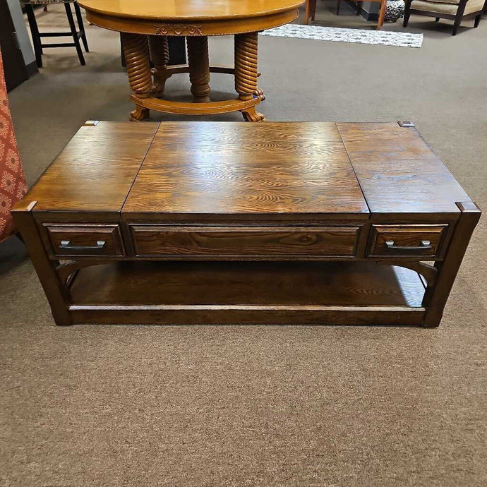 Coffee Table w/ Middle Lift