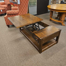 Load image into Gallery viewer, Coffee Table w/ Middle Lift
