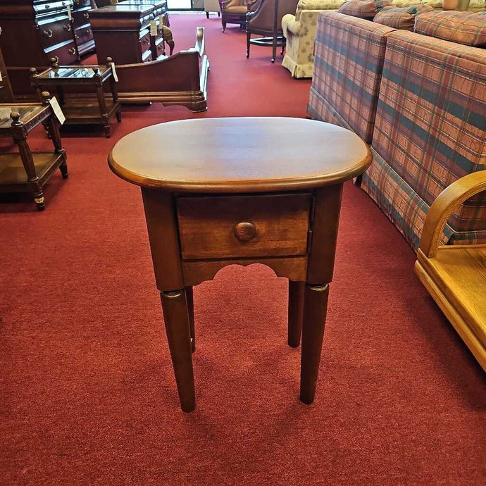 Walnut Side Table/1 Door