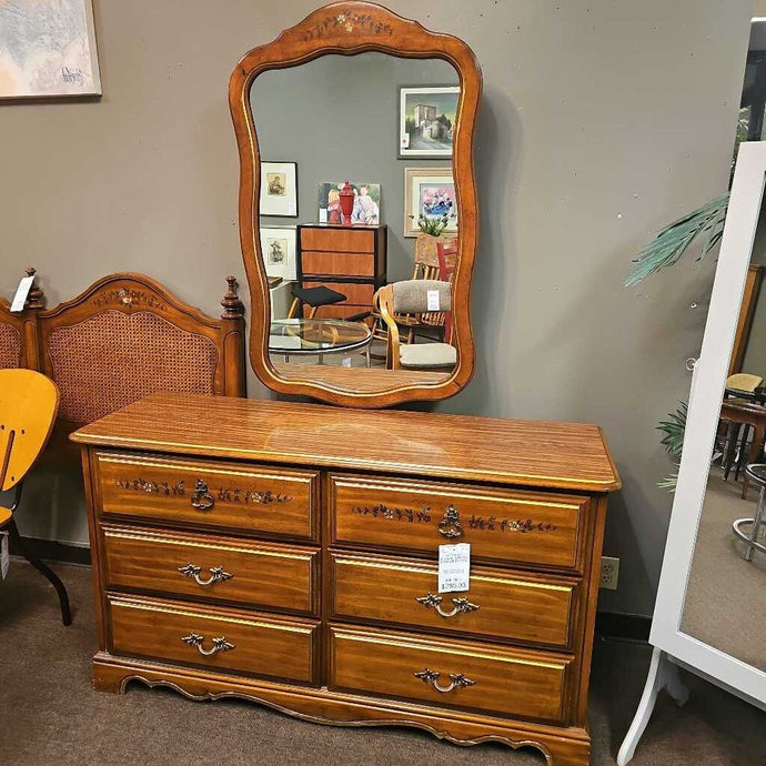 6 Drawer Dresser w/Mirror