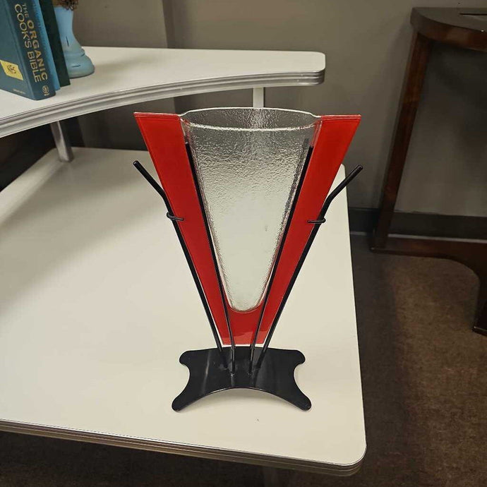 Red & Black Art Deco Glass Vase