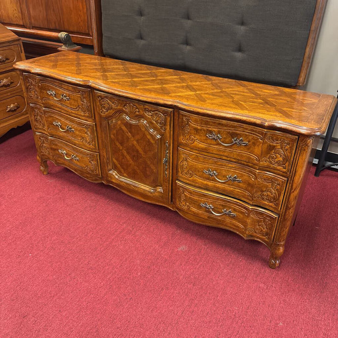 9 Drawer Dresser