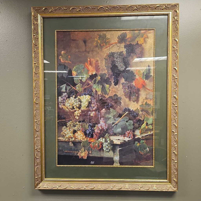 Large Grape Picture/Green Mat/Gold Frame