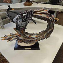 Load image into Gallery viewer, Large Resin Pruning Peacock