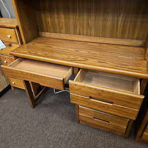 Wood desk w/Bookshelf