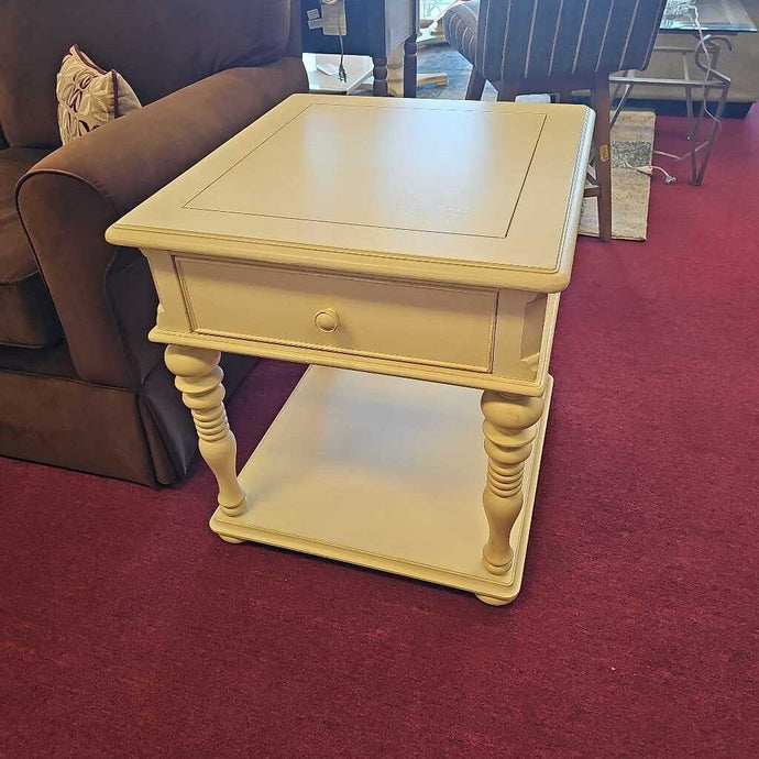 Paula Deen 1 Drawer Lamp Table